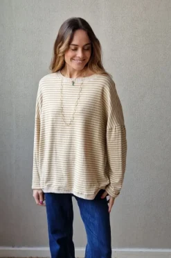 Jersey oversize de rayas finas color beige