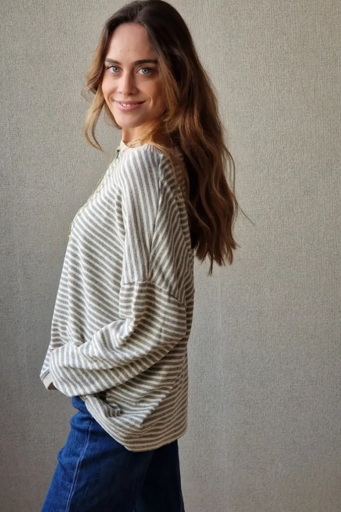 Jersey oversize de rayas finas color gris