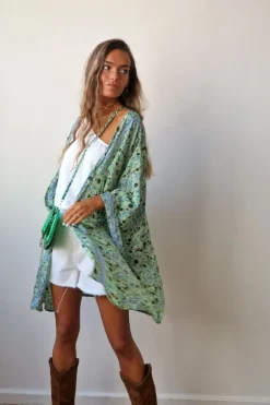 Kimono estampado color verde