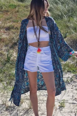 Kimono largo estampado con flores azul marino