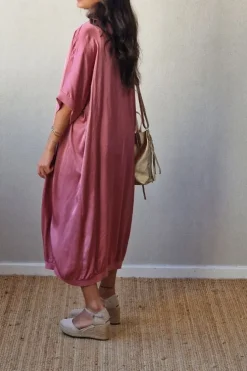 Kimono largo tipo raso rosa