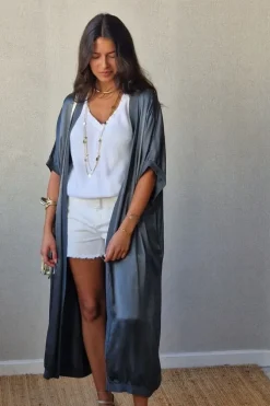 Kimono tipo raso gris