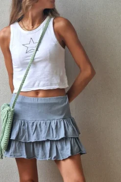Minifalda pantalón azul con cintura de goma y volantes