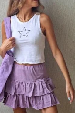 Minifalda pantalón lila con cintura de goma y volantes