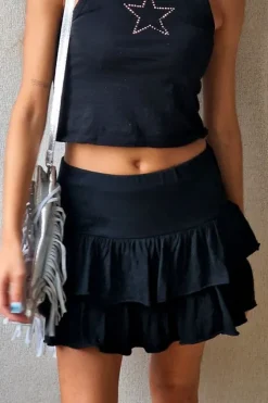 Minifalda pantalón negra con cintura de goma y volantes