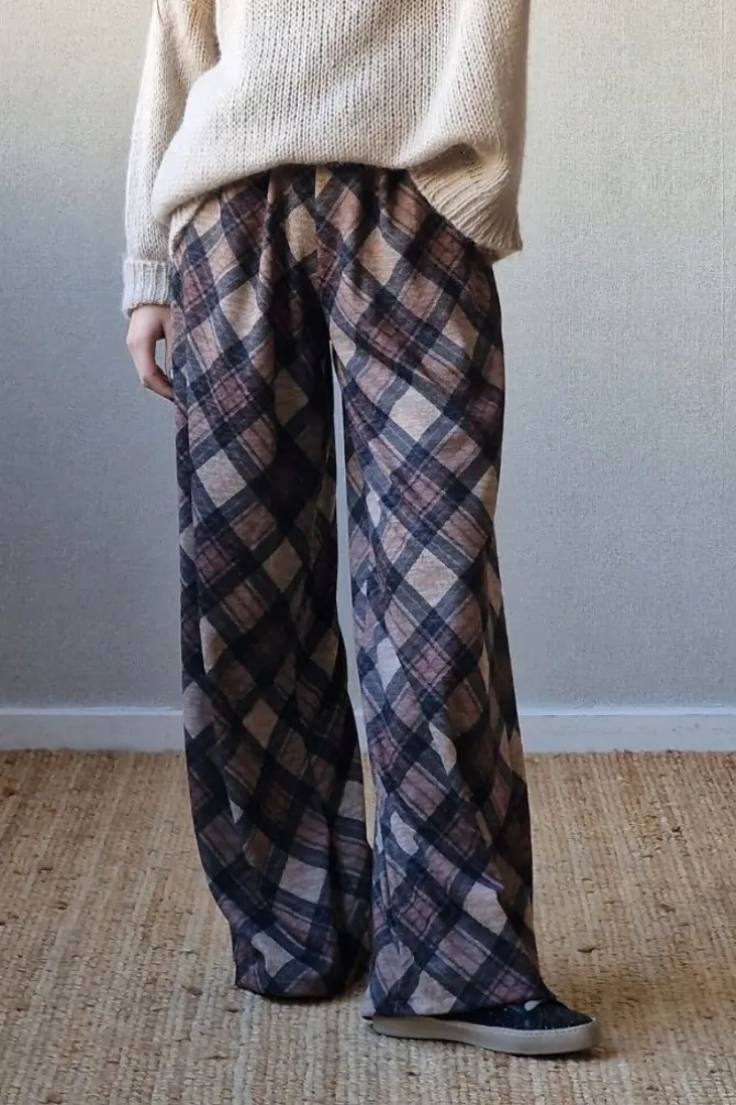 Pantalón de cuadros grandes camel