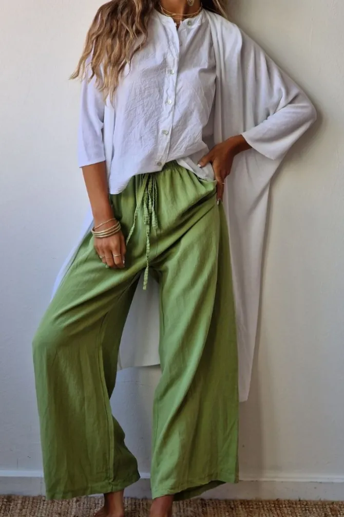 Pantalón tipo lino con goma en la cintura verde
