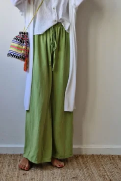 Pantalón tipo lino con goma en la cintura verde