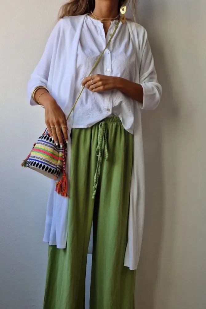Pantalón tipo lino con goma en la cintura verde