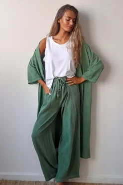 Pantalón tipo lino en color verde