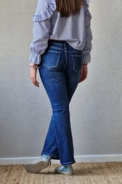 Pantalón vaquero con bolsillos delante azul