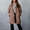 Parka tipo chubasquero camel
