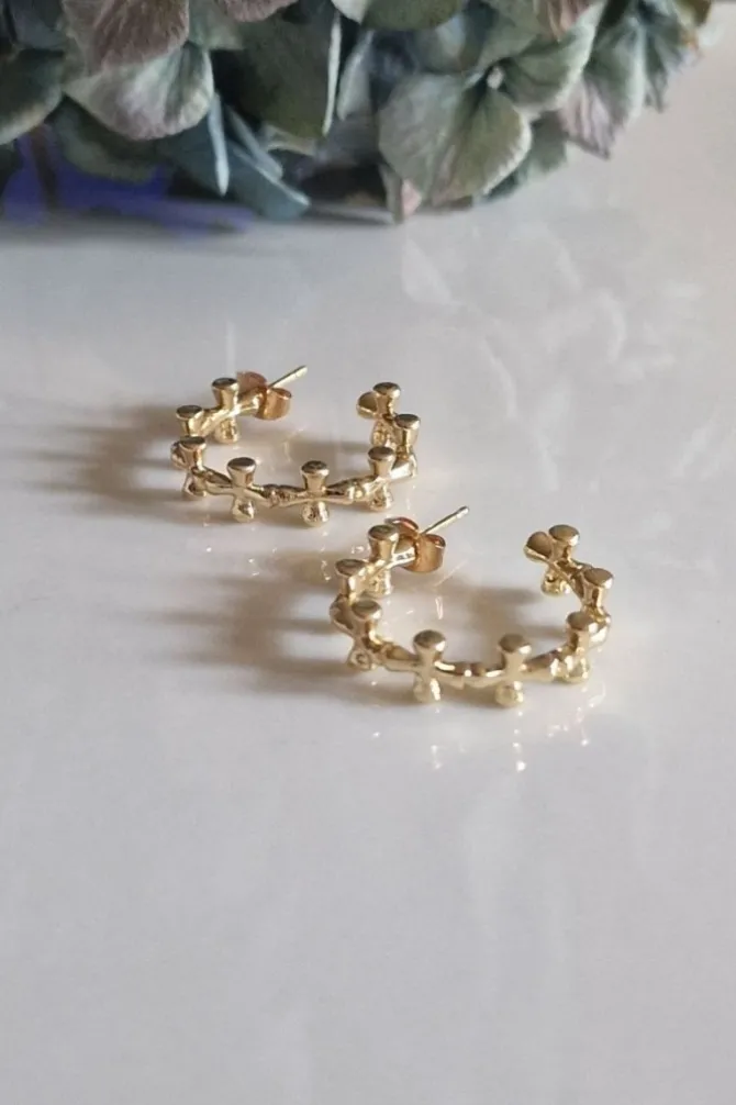 Pendientes aro dorado cruz