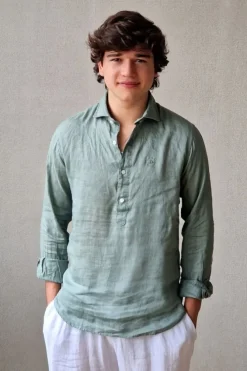 Polera de lino hombre verde militar