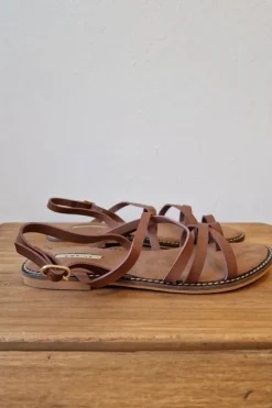 Sandalia tiras camel