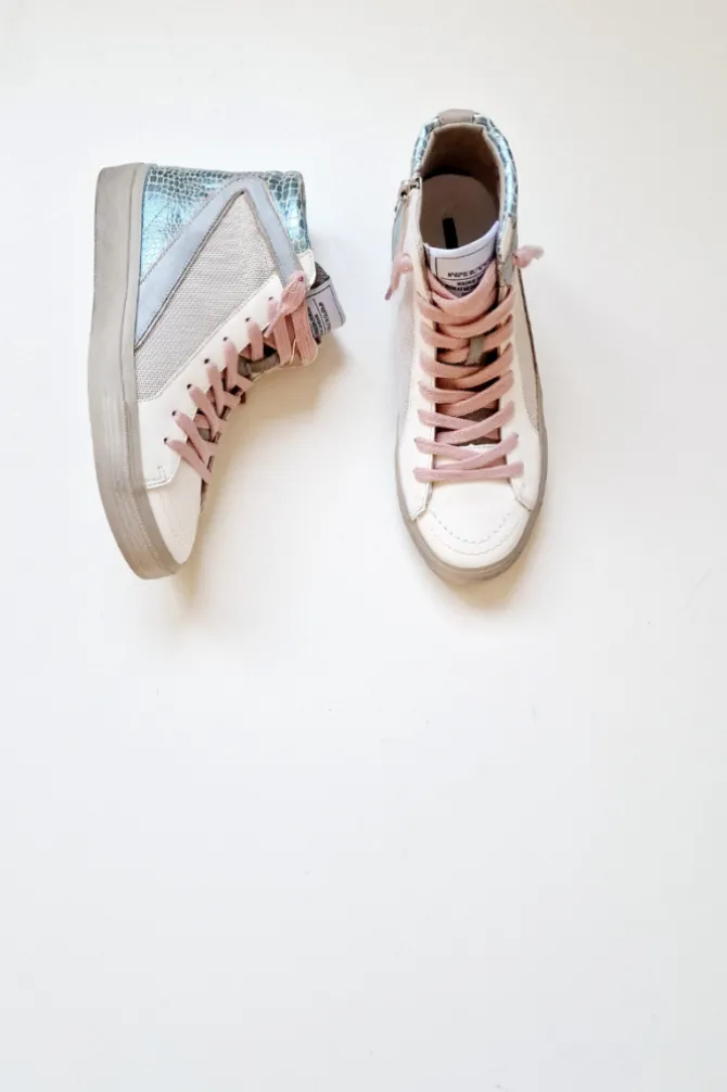 Sneakers blancas con detalles en azul