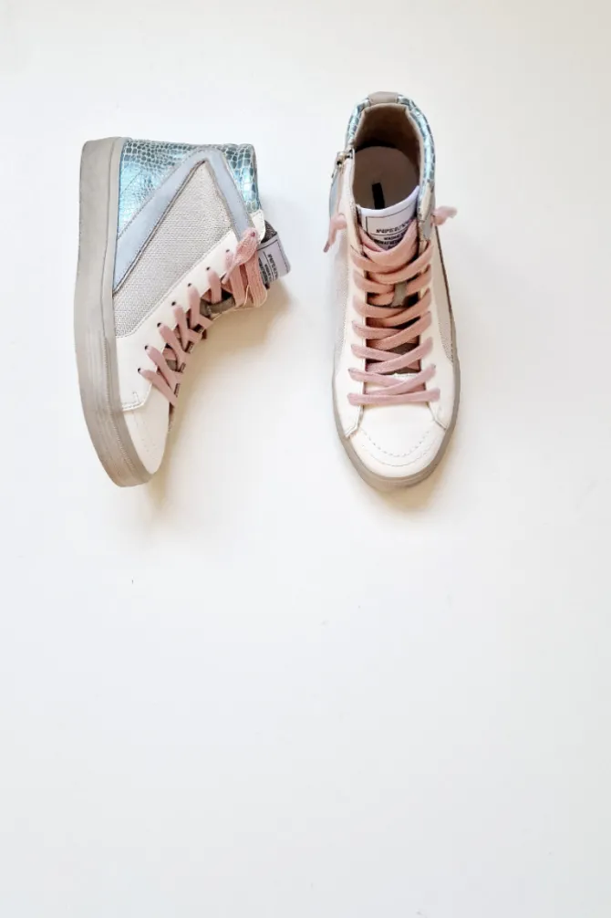 Sneakers blancas con detalles en azul
