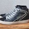 Sneakers negras con detalles tachas y gliter