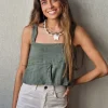 Top de tirantes lino color verde militar