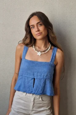 Top de tirantes lino color azul
