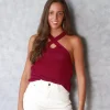 Top halter con tira ancha cruzada buganvilla