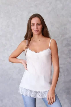 Top lencero con puntilla blanco
