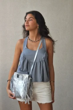 Top tirantes para atar al cuello gris