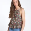 Top volante flores negro