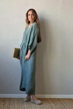 Vestido cuello pico con nudo verde militar