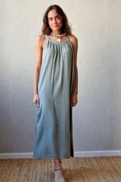 Vestido de tirante tipo lino en color verde militar