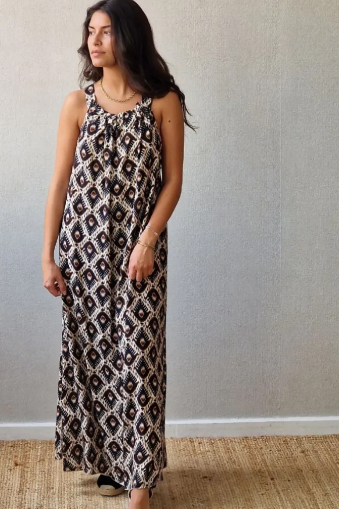 Vestido de tirantes estampado ikat negro