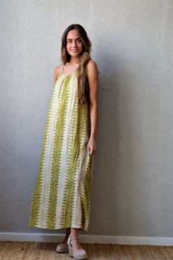 Vestido de tirantes estampado pistacho