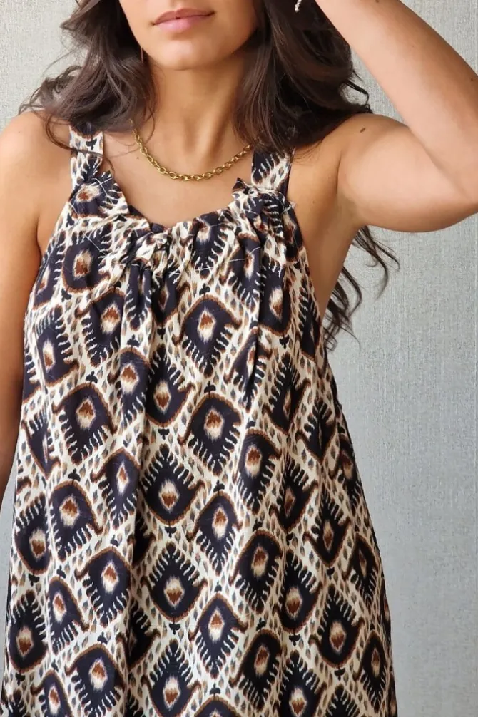 Vestido de tirantes estampado ikat negro