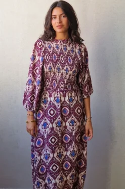Vestido estampado con nido abeja berenjena