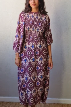 Vestido estampado con nido abeja berenjena