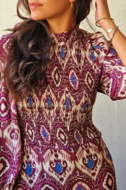 Vestido estampado con nido abeja berenjena