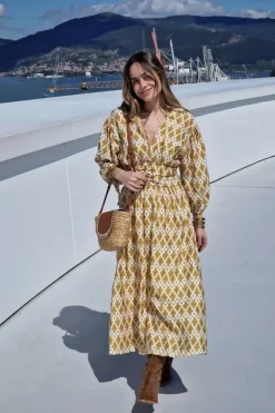 Vestido estampado ikat mostaza