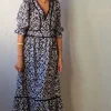 Vestido estampado étnico con volate negro