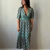 Vestido hoja manga corta y escote estampado verde