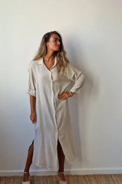 Vestido largo camisero tipo lino beige