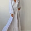 Vestido largo con volantes en color blanco