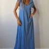 Vestido largo cuello pico azul jeans