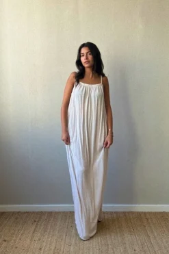 Vestido largo tirantes plumeti blanco