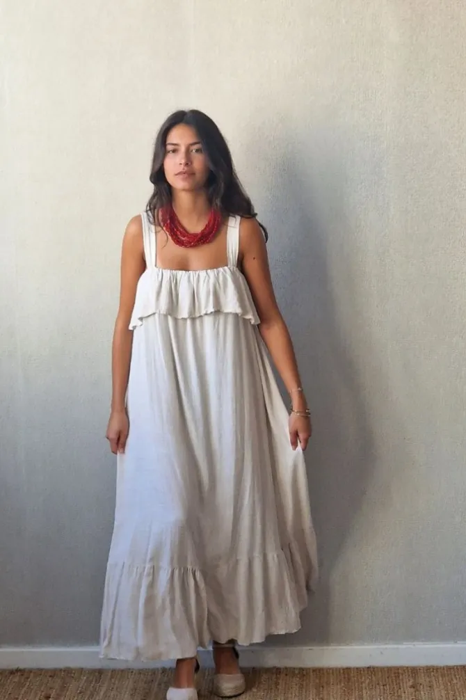 Vestido largo volante beige