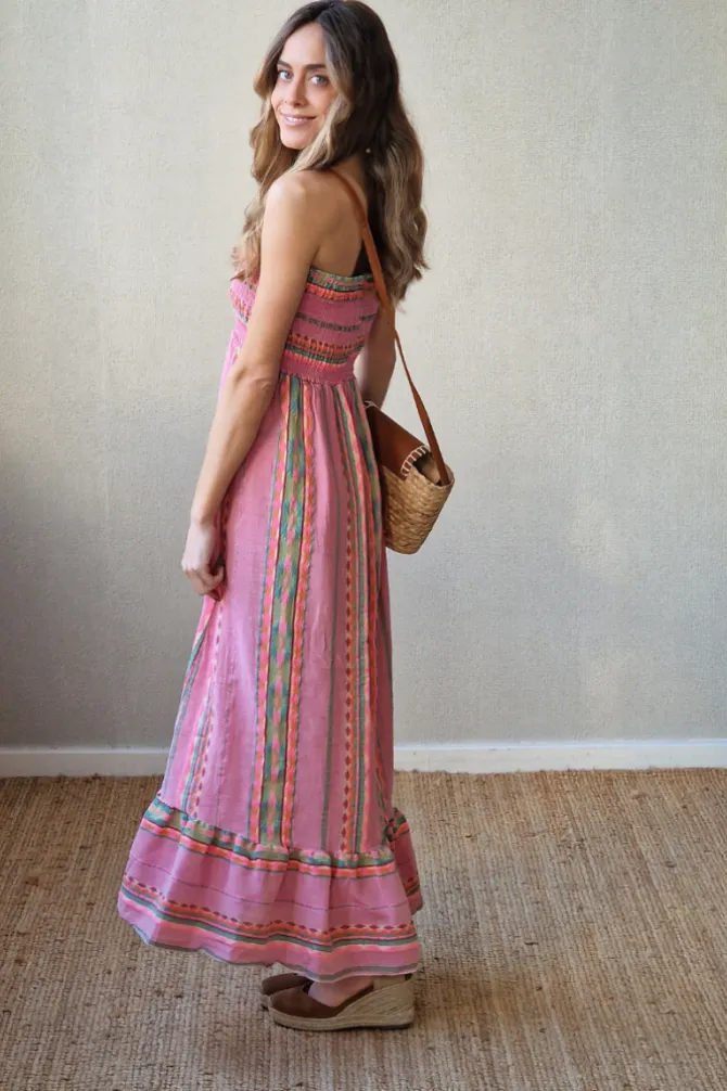 Vestido palabra de honor rosa