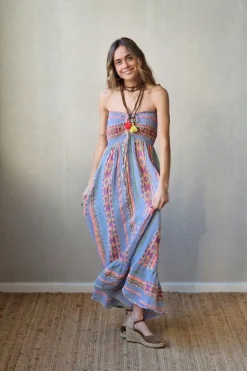Vestido palabra de honor azul